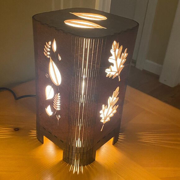Accent Lamp - The Leaves - Picture 2 of 7